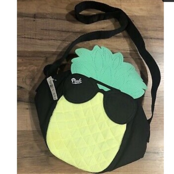 Pink vs pineapple cooler - Picture 5 of 6